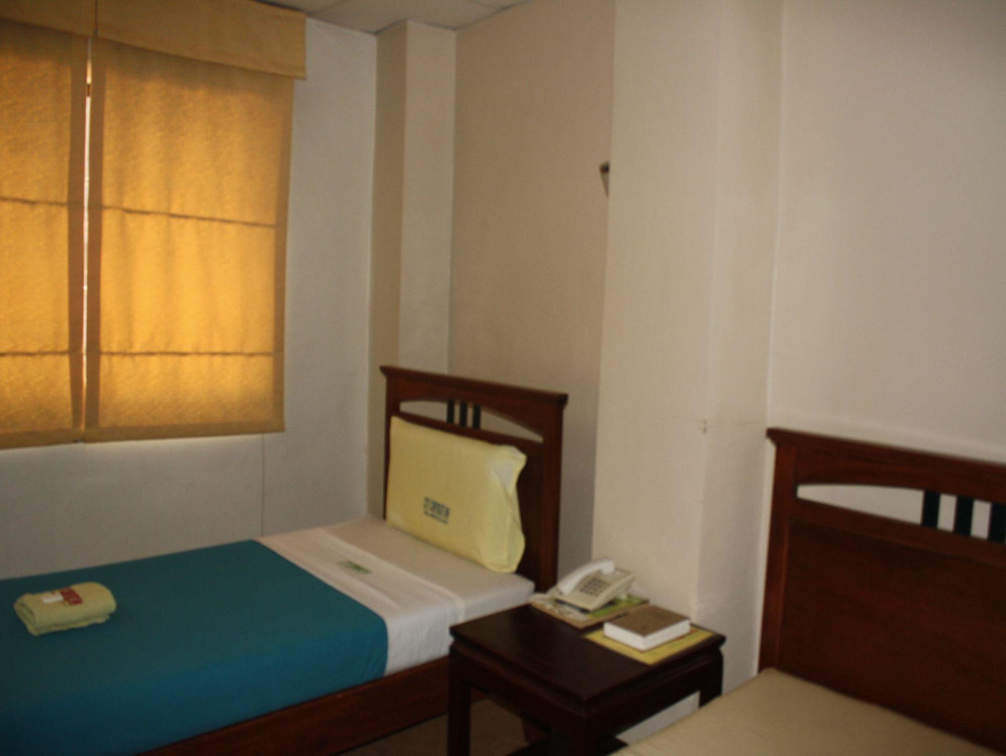 City Corporate Inn Iloilo City Buitenkant foto