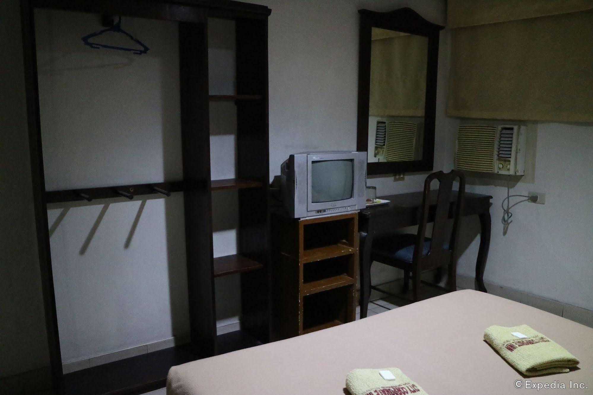 City Corporate Inn Iloilo City Buitenkant foto